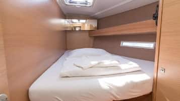 Room, Ocean View | In-room safe, bed sheets