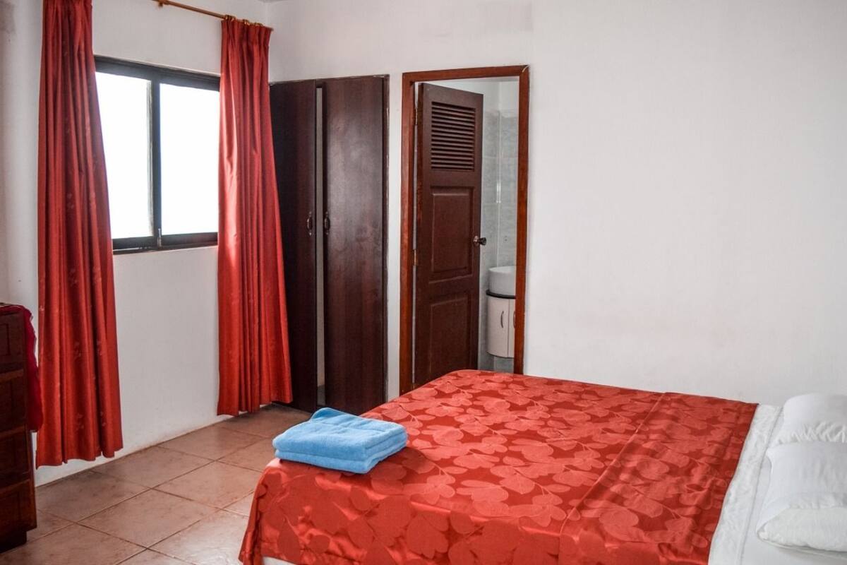 Iron/ironing board, cots/infant beds