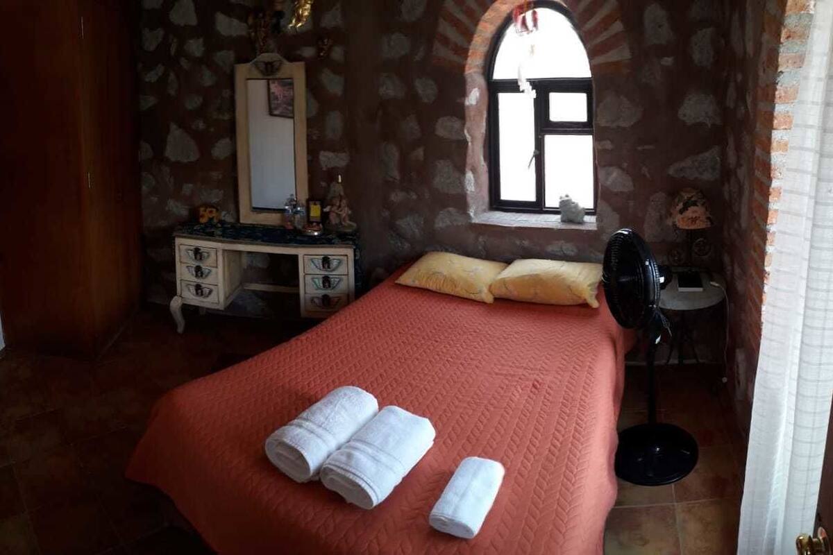 Habitación doble | Wifi gratis y ropa de cama 