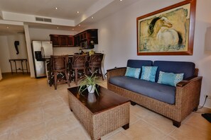 Condo (Terrific 2BR 1st Floor Unit is Sure t) | Living room