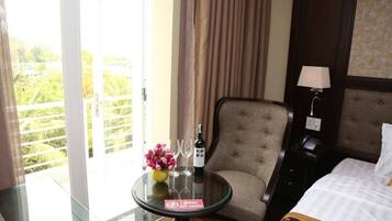 In-room safe, desk, laptop workspace, blackout curtains