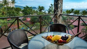 Condo (Tropical Retreat for Families or Smal) | Balcony - Tropical Retreat for Families or Small Groups (Jacó)