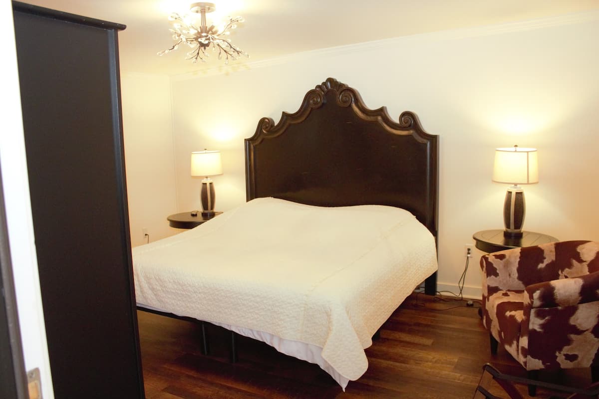 standard room, 2 single beds, non smoking, mountain view | 1 bedroom, individually decorated, individually furnished