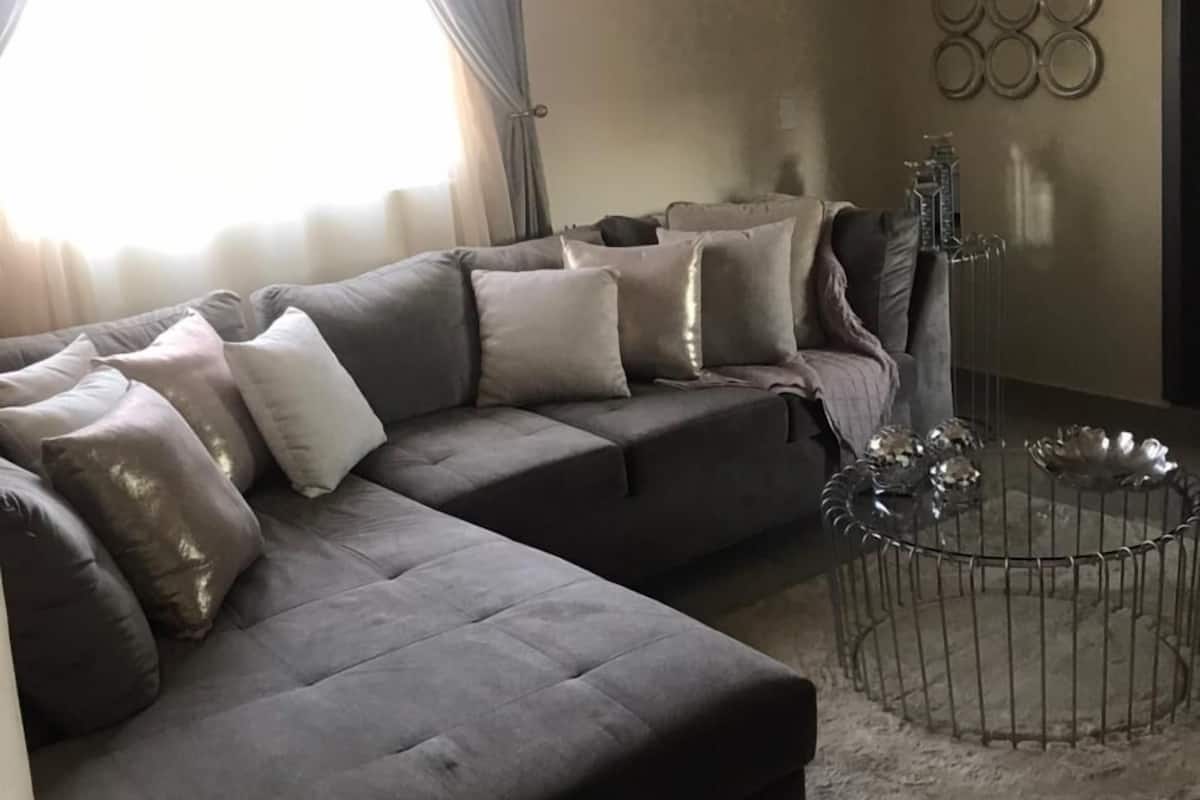 Suite de lujo | 1 habitación, decoración personalizada y muebles diferentes