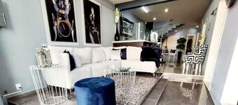 โรงแรมคาซ่าบลังกา & สวีท