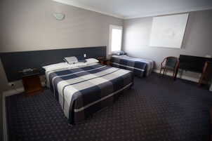 Family Room | Free WiFi, bed sheets