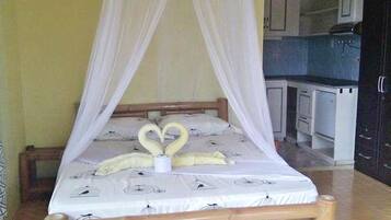 Airconditioned Room | Bed sheets