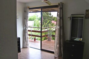 Standaard tweepersoonskamer, balkon | Uitzicht vanuit de kamer