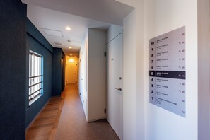 免费 WiFi、床单