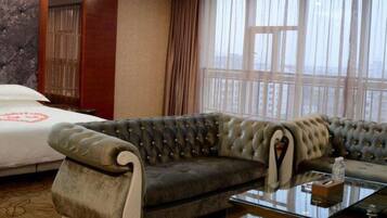 1 غرفة نوم وتجهيزات عازلة للصوت وواي فاي مجانًا وملاءات أسرّة