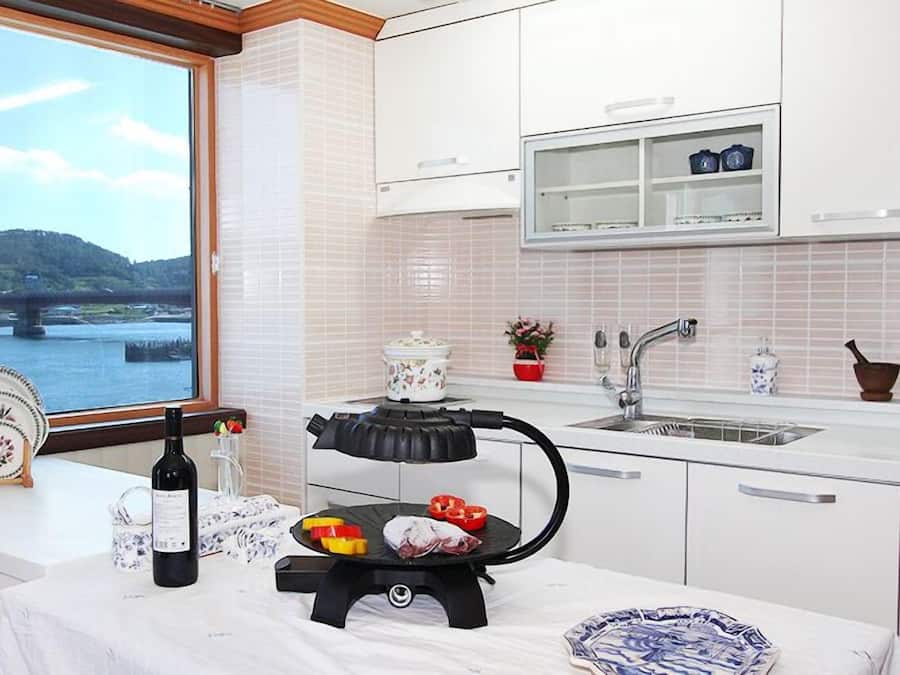 Private kitchenette