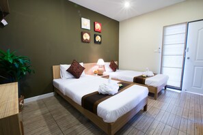 Phòng hạng Business | Minibar, bàn, màn/rèm cản sáng, truy cập Internet không dây miễn phí