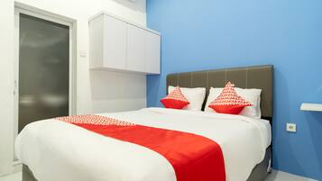 Standard Double Room | Desk, free WiFi, bed sheets
