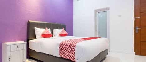 Habitación doble Deluxe | Escritorio, wifi gratis y ropa de cama