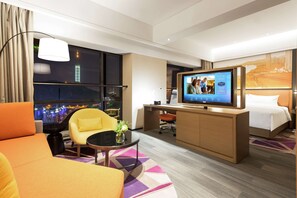 Minibar, caja fuerte, cortinas opacas y wifi gratis