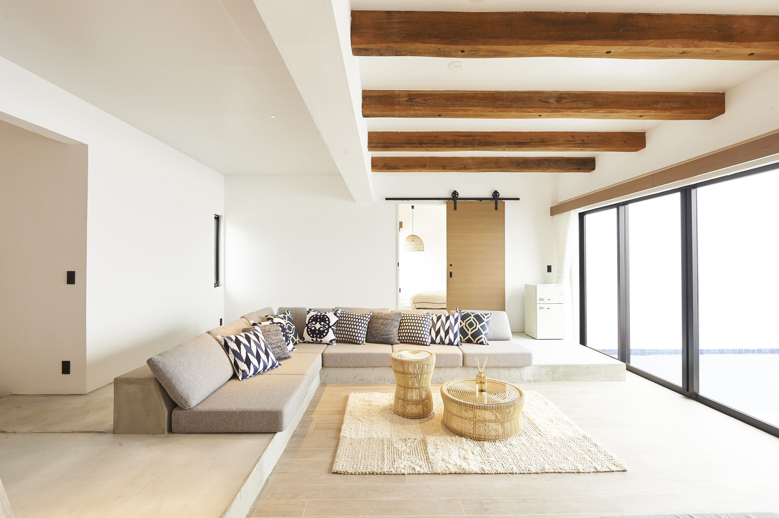 Premium bedding, in-room safe, free WiFi, bed sheets