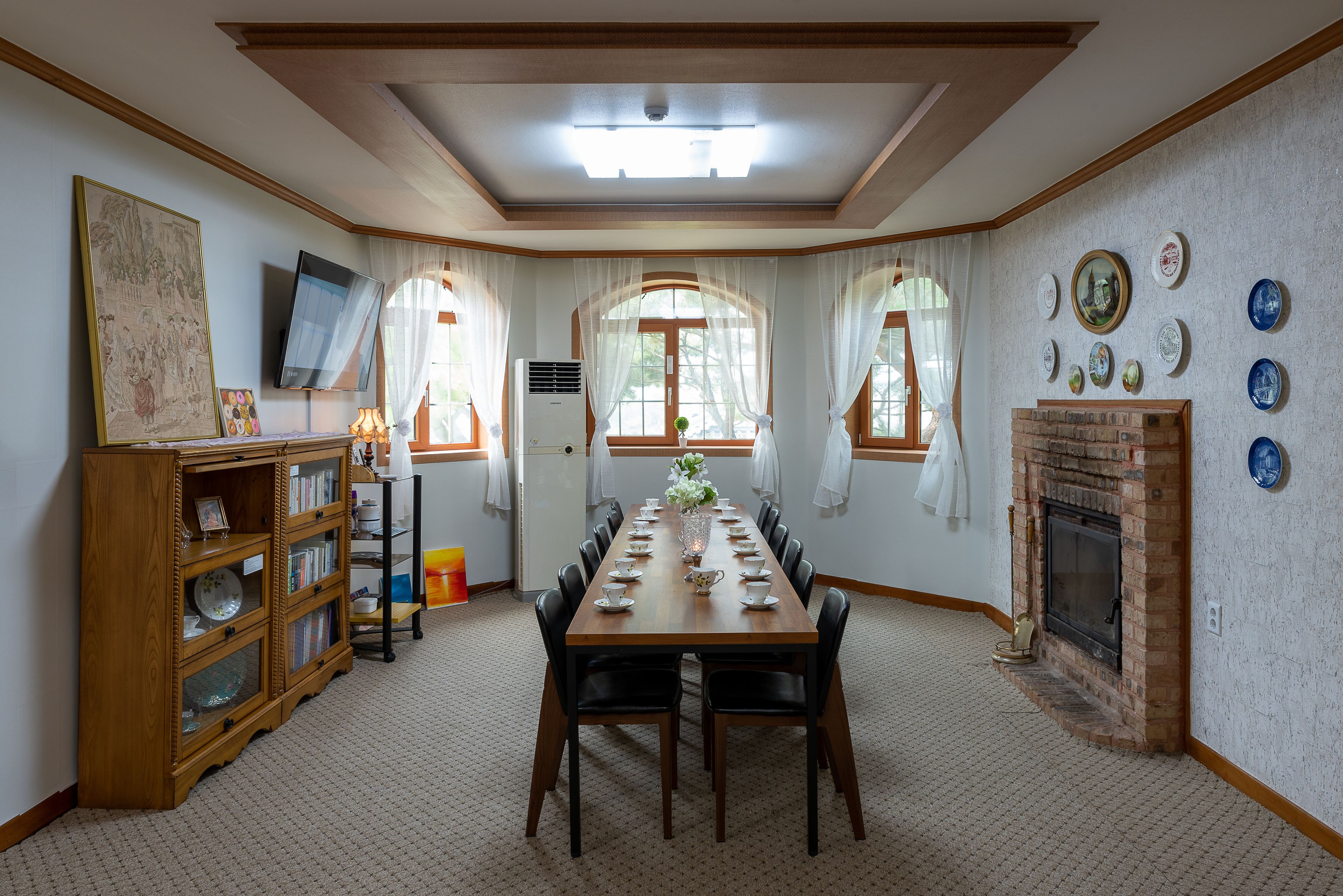 객실 내 식사 공간