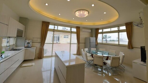Free daily full breakfast - Kuan Pin Four Season Villa (Wujie)