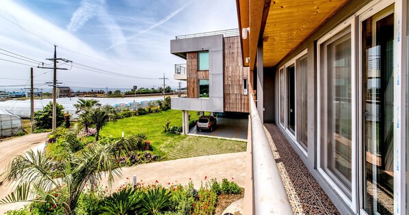 Arpeggio Family | Balcon