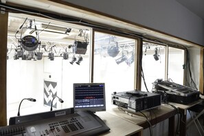 Fitness facility - Wharf Inn - Hostel (Yokohama)