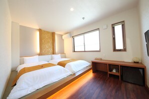 Superior Twin Room | Soundproofing, free WiFi, bed sheets - Ichinomatsu Japanese Modern Hotel (Takayama)