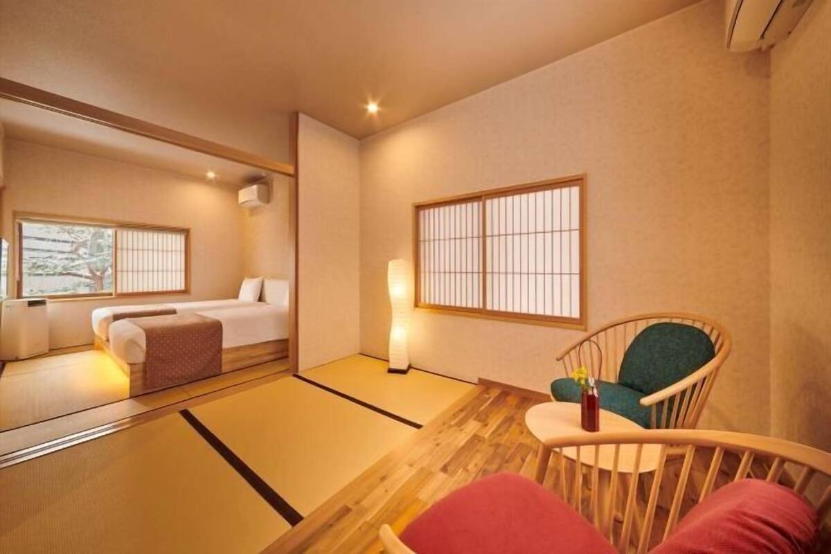 1 habitación, insonorización, wifi gratis y ropa de cama