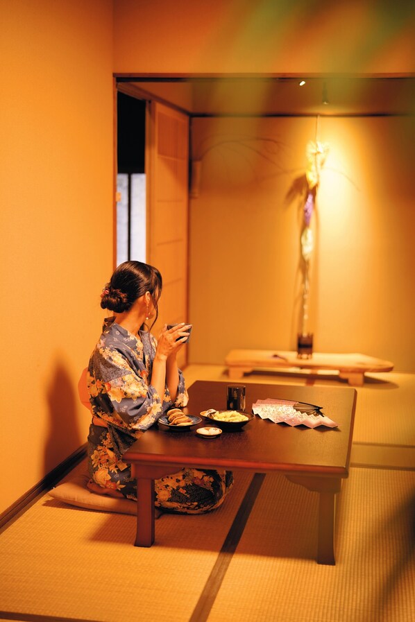 Private Vacation Home | In-room dining - Kikunoya Hanare (Nagoya)
