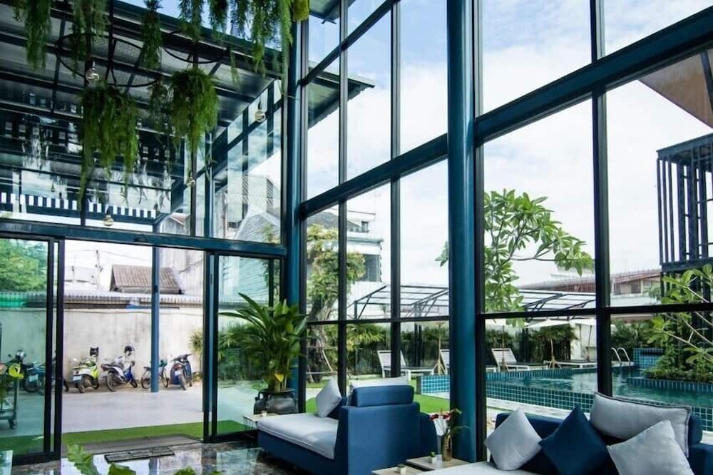 Blue Lagoon Hotel