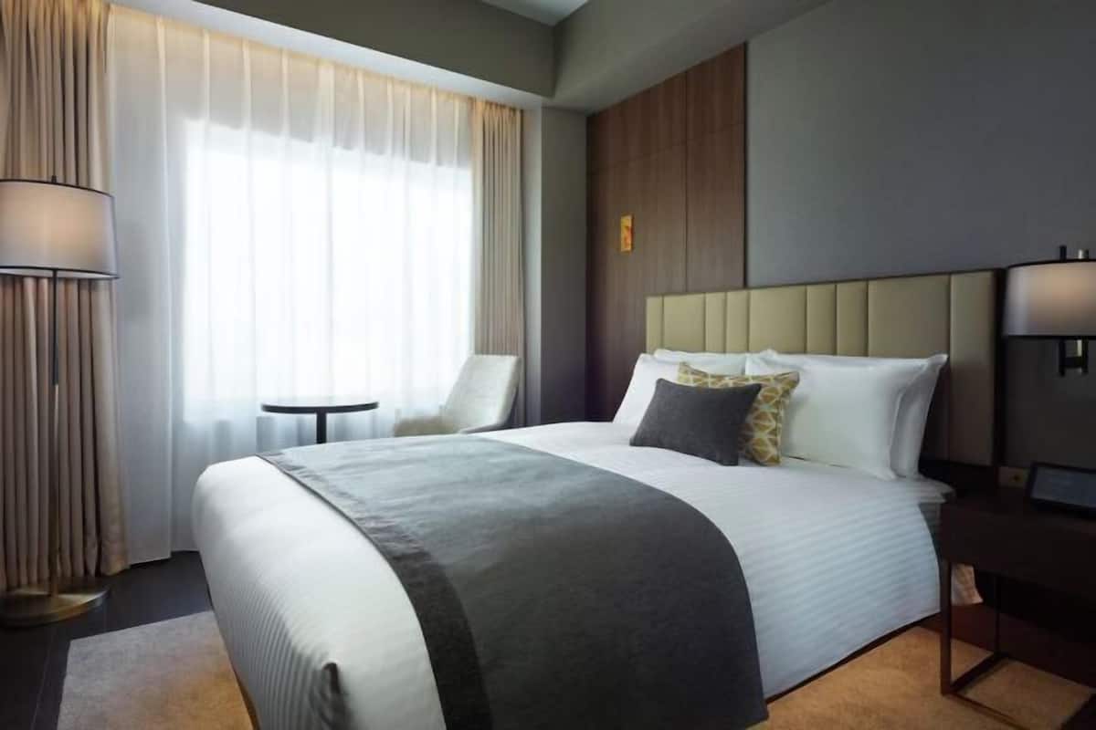 In-room safe, blackout drapes, free WiFi, bed sheets