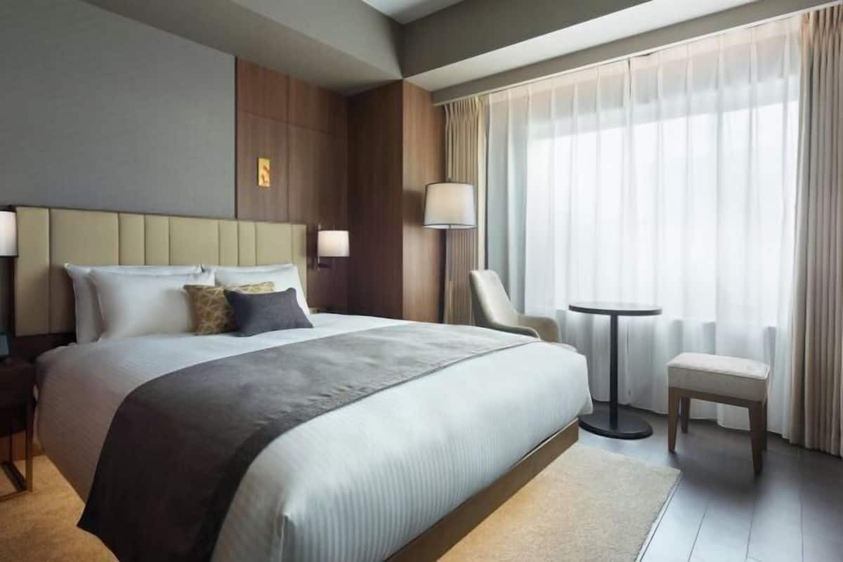 In-room safe, blackout drapes, free WiFi, bed sheets