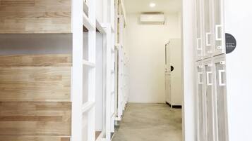 Sisterhood | Soundproofing, iron/ironing board, free WiFi, bed sheets