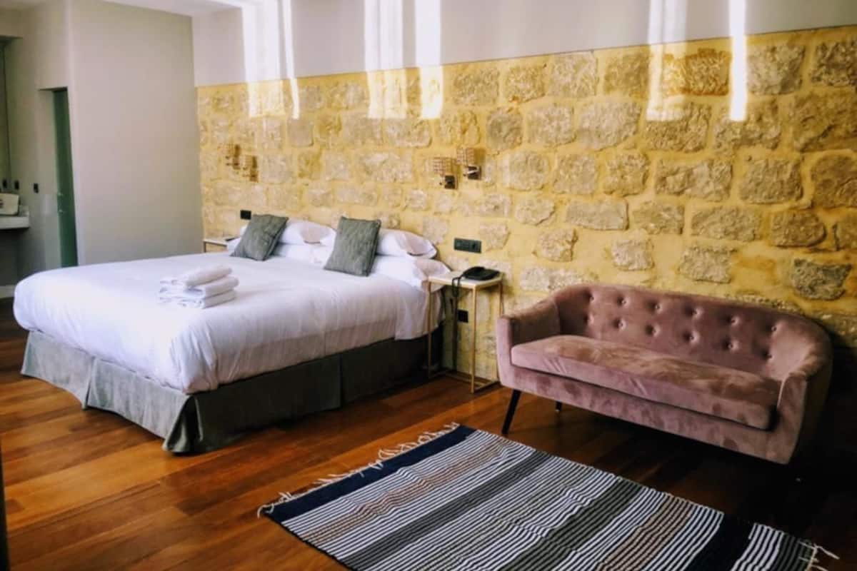 In-room safe, desk, iron/ironing board, free cots/infant beds