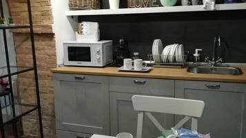 Free daily self-service breakfast