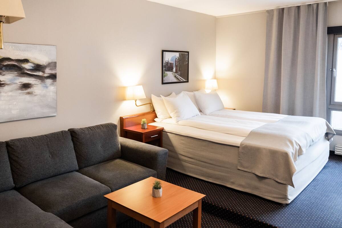 Desk, rollaway beds, free WiFi, bed sheets