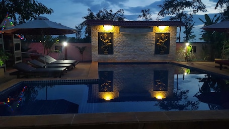 Outdoor pool, pool umbrellas, sun loungers