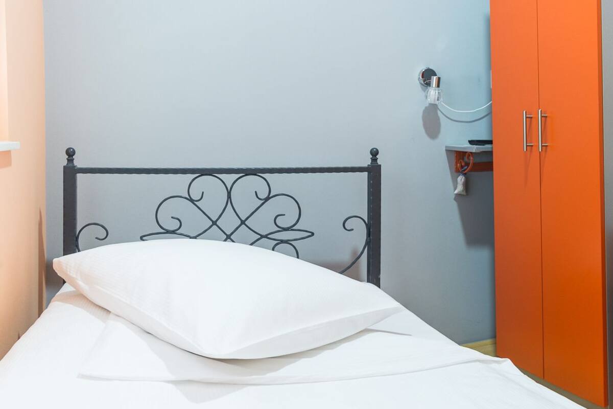 Egyptian cotton sheets, premium bedding, down duvets