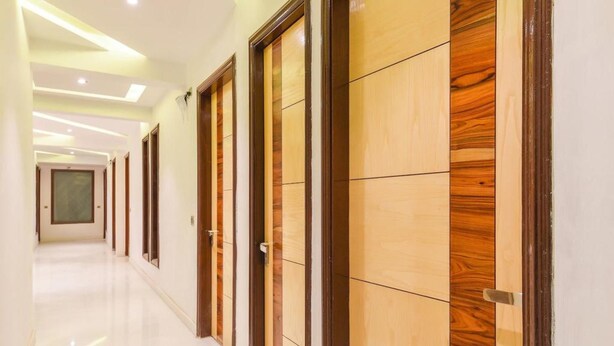 Lobby - Hotel Maa Sharda (Indore)