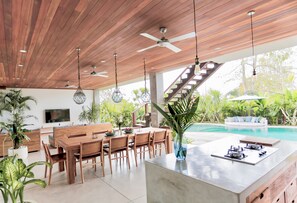 Dining - Villa Shakti (Pecatu)