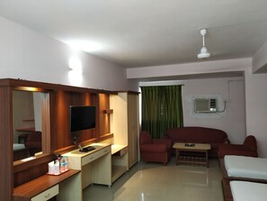 Bộ đồ giường cao cấp, giường gấp/giường phụ (phụ phí) 