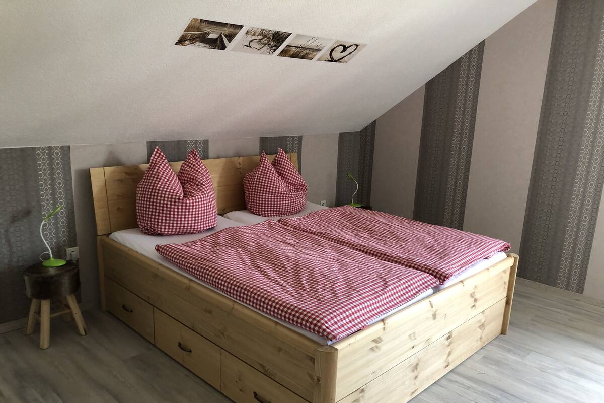 Apartment (Ferienwohnung) | Hypo-allergenic bedding available, minibar, soundproofing