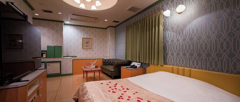 Deluxe Double Room | Minibar, blackout drapes, free WiFi, bed sheets