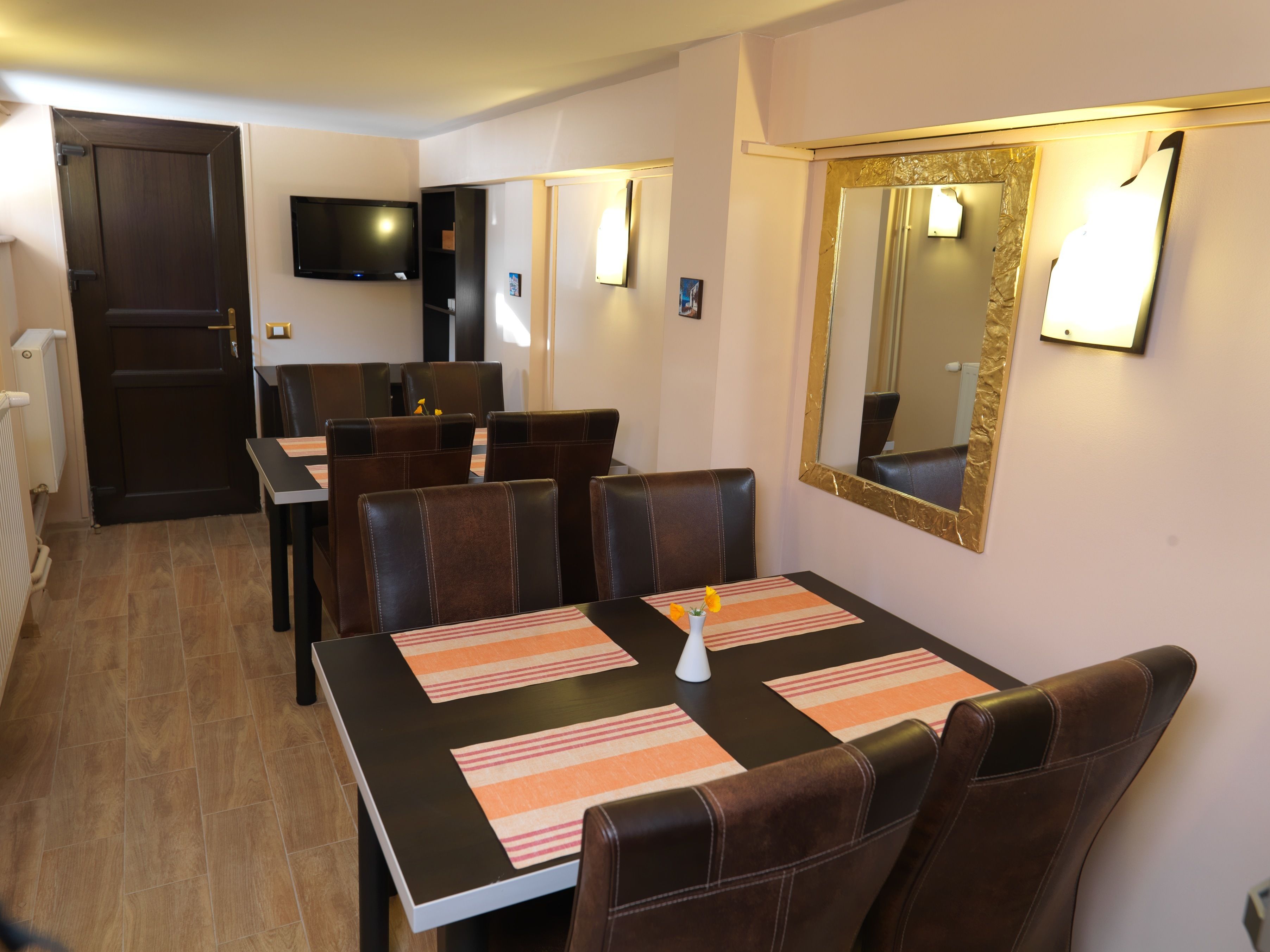 Free daily local cuisine breakfast 