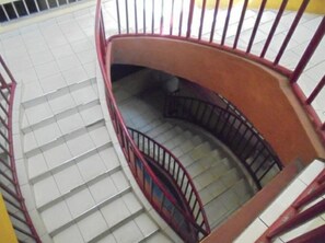 Staircase - Hotel Jaffers Nairobi (Nairobi)