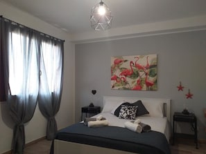 Bureau, lits pliants/supplémentaires, Wi-Fi gratuit, draps fournis