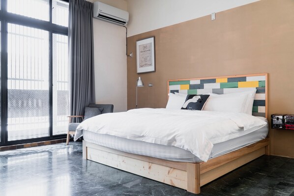 Habitación Confort doble | Escritorio, sistema de insonorización, wifi gratis y ropa de cama