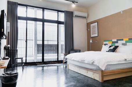 Comfort Double Room | Desk, soundproofing, free WiFi, bed sheets