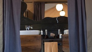 Standard Double or Twin Room | Bathroom sink - Nyikani Camp - Tarangire (Tarangire National Park)