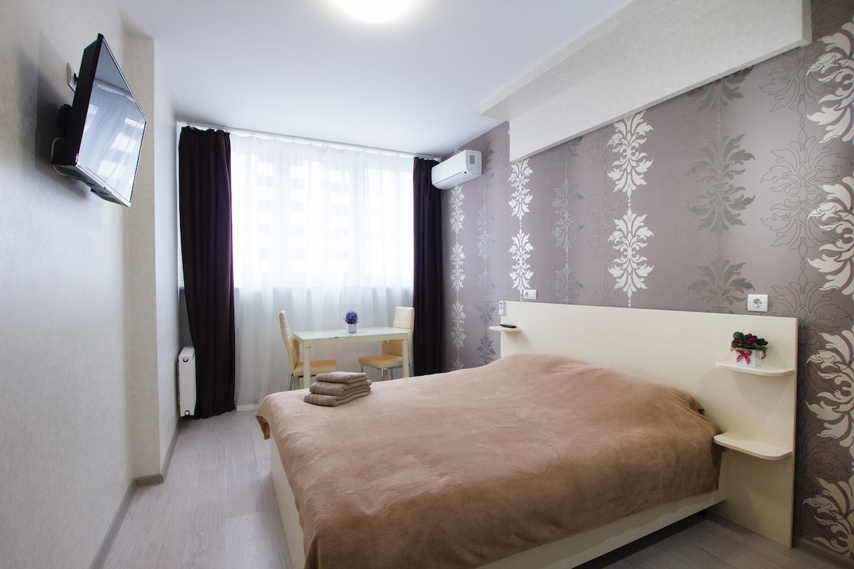 Habitación estándar | Ropa de cama de alta calidad, edredón y camas con efecto memoria