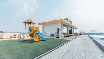 Tempat bermain anak - outdoor