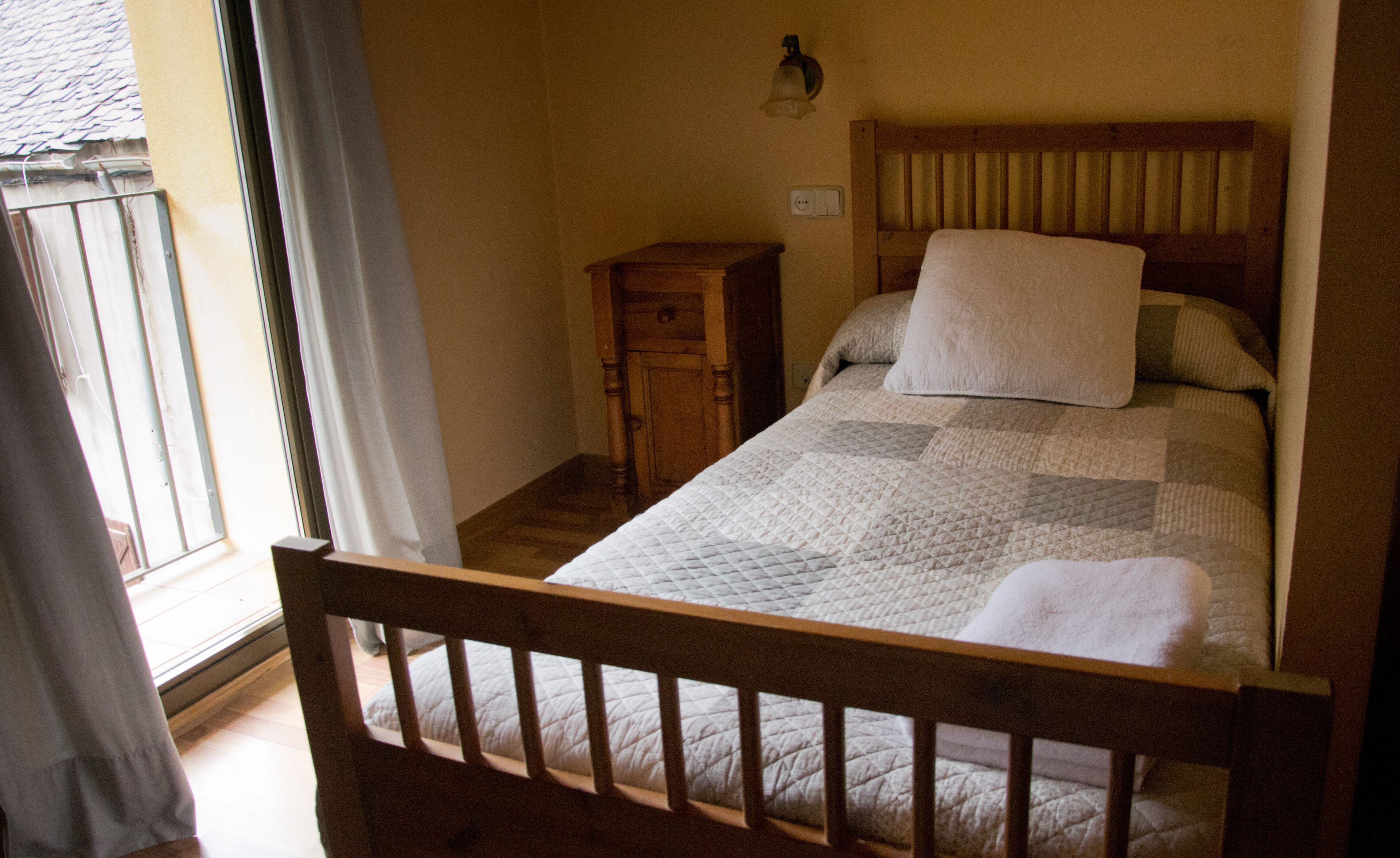 Double or Twin Room | Free cots/infant beds, free WiFi, bed sheets